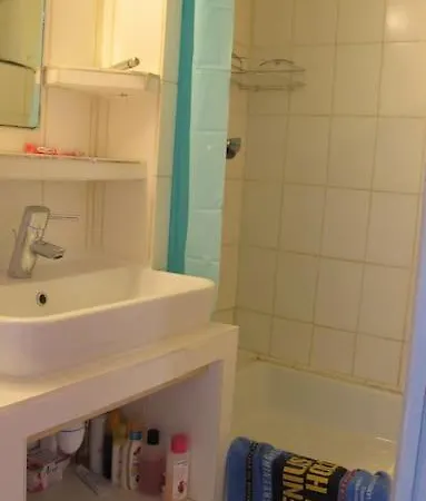 Vieux Sous Les Toits Daire